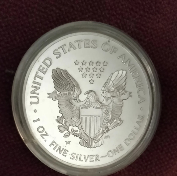 1 ounce of fine silver"SlLVER EAGLE' Coin - Picture 10 of 12